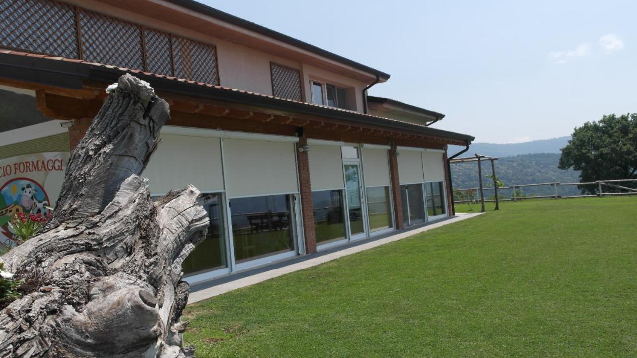 Agriturismo Fattoria Monte Baldo Vista Lago كابرينو فيرونيسي المظهر الخارجي الصورة