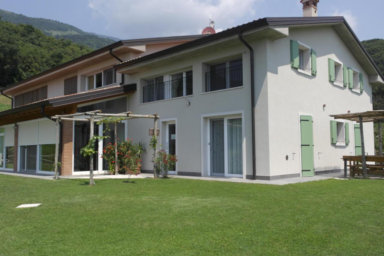 Agriturismo Fattoria Monte Baldo Vista Lago كابرينو فيرونيسي المظهر الخارجي الصورة