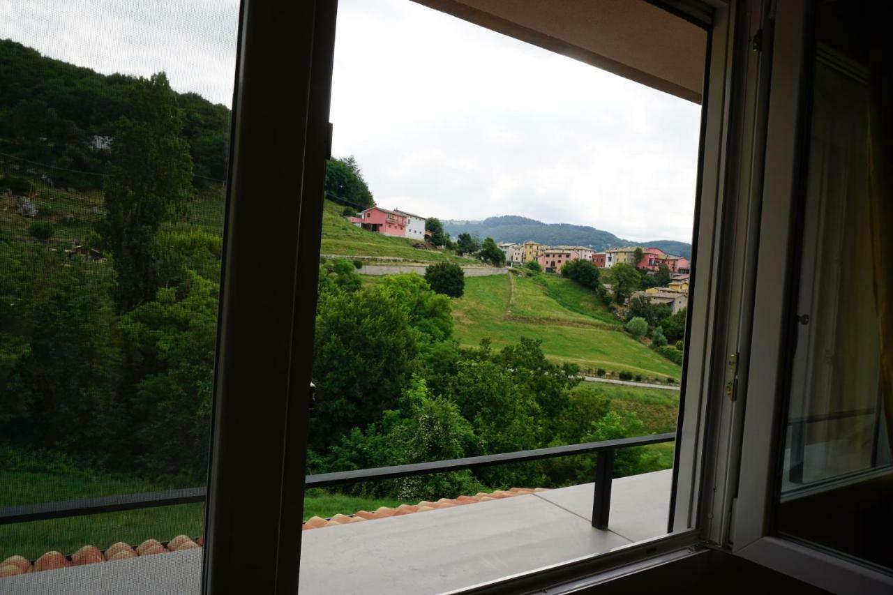 Agriturismo Fattoria Monte Baldo Vista Lago كابرينو فيرونيسي المظهر الخارجي الصورة