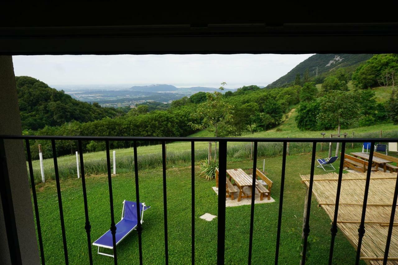 Agriturismo Fattoria Monte Baldo Vista Lago كابرينو فيرونيسي المظهر الخارجي الصورة