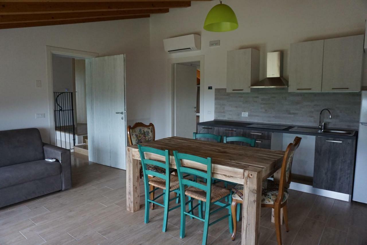 Agriturismo Fattoria Monte Baldo Vista Lago كابرينو فيرونيسي المظهر الخارجي الصورة